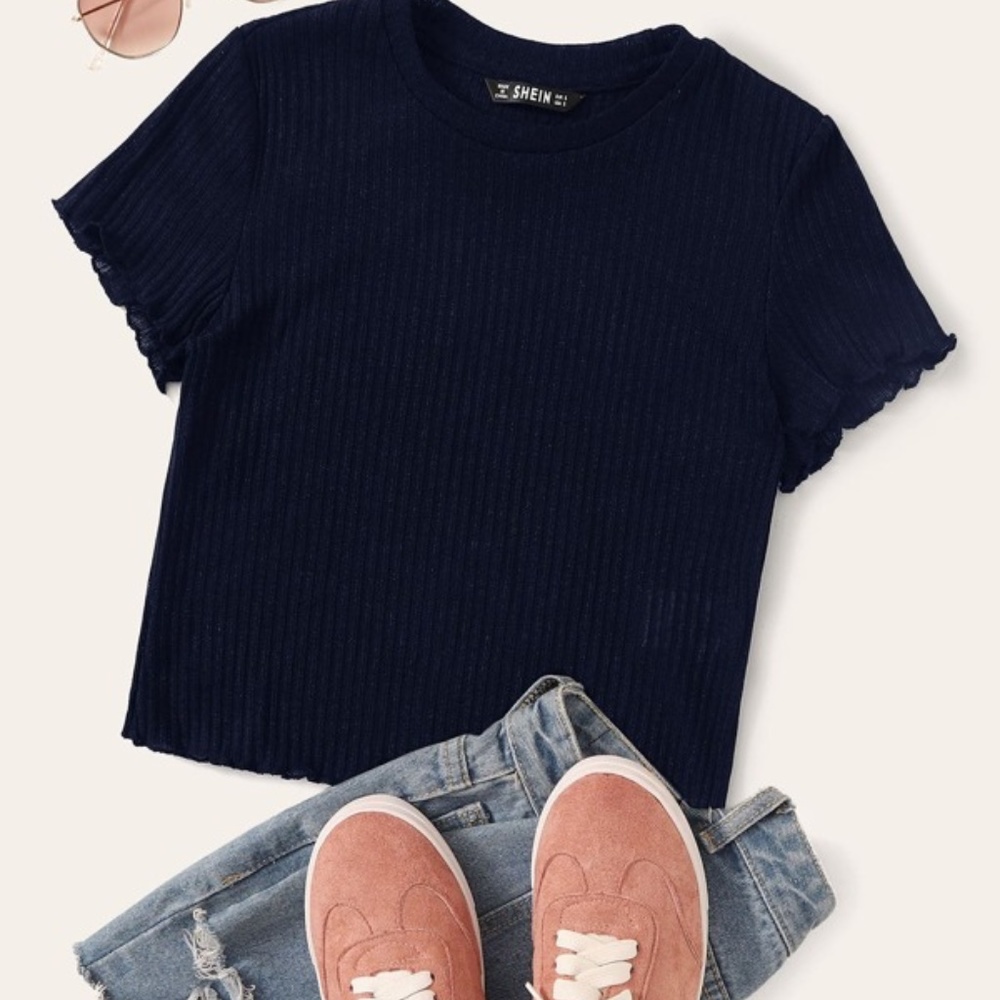 NWOT!! Lettuce Edge Ribbed Crop Top